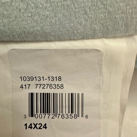 NWT. Decorative Throw Pillow 14”x 24”. embroidered 3 dog pillow - Picture 8 of 10